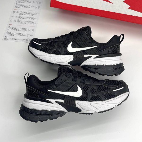 نایک وی تو کی مشکی سفید Nike V2K Black White