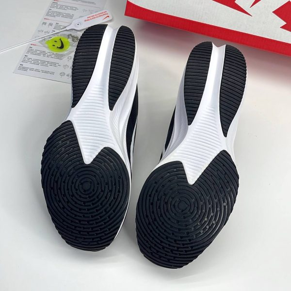 کتونی نایک زوم ایکس طرح لبخند سفید مشکی Nike ZoomX Smile White Black