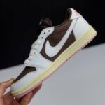 کفش نایک جردن وان لو تراویس اسکات قهوه‌ای Nike Air Jordan 1 Low Travis Scott Brown