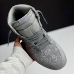 کفش نایک ایر جردن وان ساقدار کاز طوسی Nike Air Jordan 1 High KAWS Grey