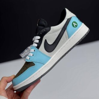 کفش نایک ایر جردن ۱ لو تراویس اسکات بی‌ام‌و Nike Air Jordan 1 Low Travis Scott BMW