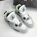 کفش نایک ایر جردن فور رترو میلیتاری بلک Nike Air Jordan 4 Retro Military Black