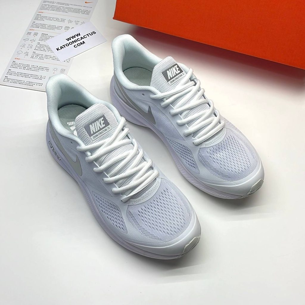 نایک گاید سفید نقره‌ای Nike Guide White Silver