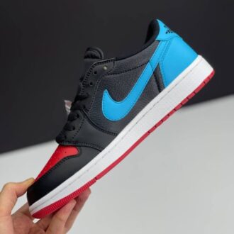 کفش نایک ایر جردن وان لو یو ان سی تو شیکاگو | Nike Air Jordan 1 Low UNC to Chicago