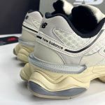 کتونی نیوبالانس ۹۰۶۰ کرم مشکی New Balance 9060 Cream Black