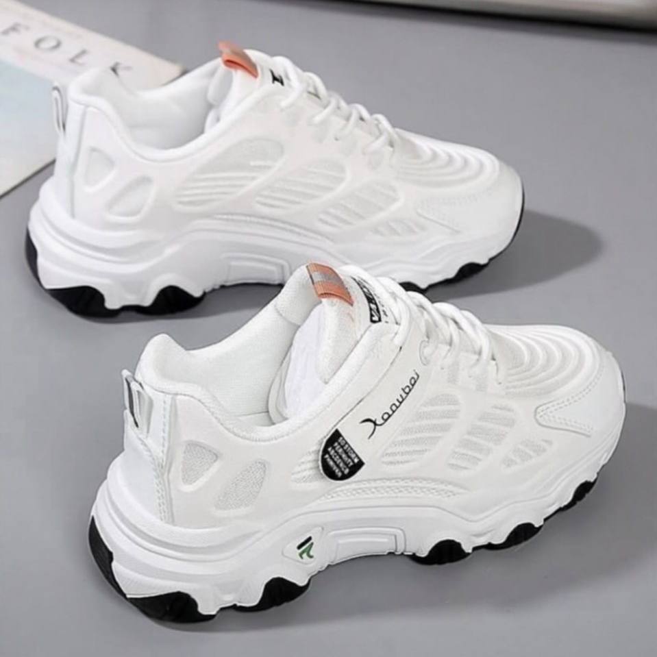 کتونی لژدار طبی فیلا سفید مشکی Fila Platform Sneakers White Black کتونی لژدار طبی فیلا سفید مشکی Fila Platform Sneakers White Black