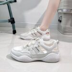 صندل جلو بسته طبی طبیعت‌گردی سفید | White Outdoor Closed-Toe Comfort Sandals