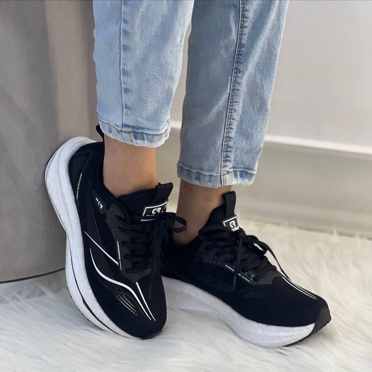 کتونی رانینگ لژدار سفید مشکی | White Black Running Platform Sneakers کتونی رانینگ لژدار سفید مشکی | White Black Running Platform Sneakers