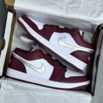 کفش نایک ایر جردن وان لو زرشکی Nike Air Jordan 1 Low Burgundy