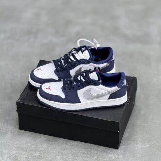 کفش نایک اس بی دانک لو سفید سرمه‌ای طوسی Nike SB Dunk Low White Navy Grey