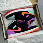 کفش نایک ایر جردن وان ساقدار لنگه به لنگه Nike Air Jordan 1 High Mismatch