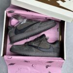 کفش نایک ایر جردن وان لو تراویس اسکات قهوه‌ای موکا Nike Air Jordan 1 Low Travis Scott Mocha