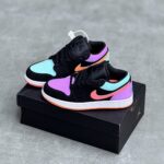 کفش نایک ایر جردن وان لو لنگه به لنگه Nike Air Jordan 1 Low Mismatch