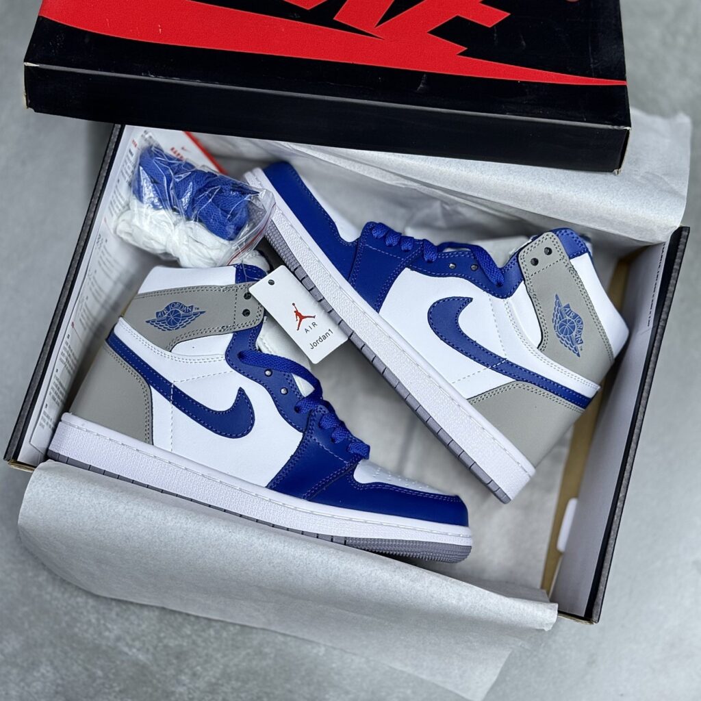 کفش نایک ایر جردن وان ساقدار آبی طوسی Nike Air Jordan 1 High Blue Grey
