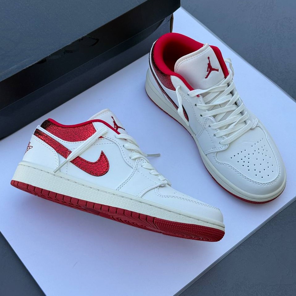 کفش نایک ایر جردن وان لو یاقوتی Nike Air Jordan 1 Low Ruby کفش نایک ایر جردن وان لو یاقوتی Nike Air Jordan 1 Low Ruby