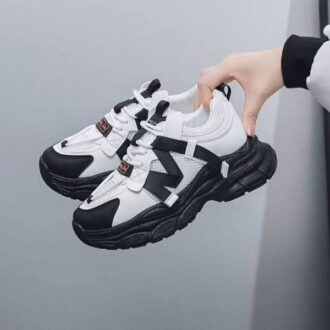 کتونی اسپرت لژدار طبی زنانه مافیایی مشکی سفید Women's Mafia Style Black White