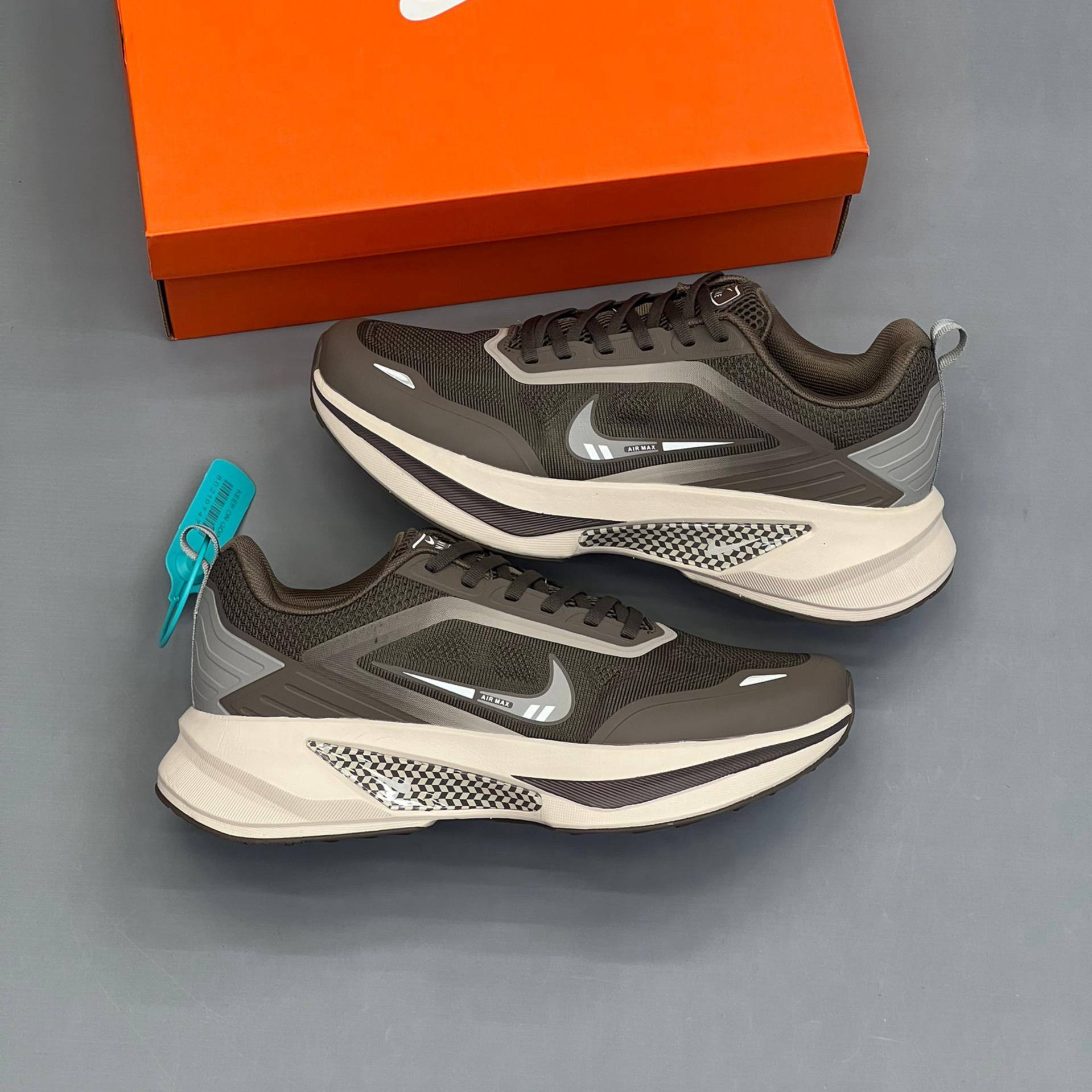 کفش نایک ایر زوم پگاسوس ۲ قهوه ای Nike Air Zoom Pegasus 2 Brown کفش نایک ایر زوم پگاسوس ۲ قهوه ای Nike Air Zoom Pegasus 2 Brown
