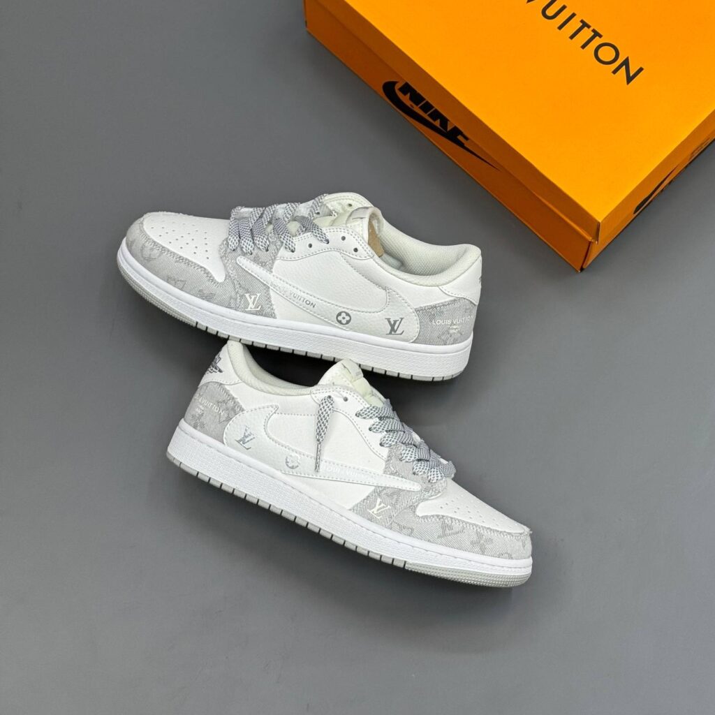 کفش نایک ایر جردن وان لو تراویس اسکات لویی ویتون سفید طوسی Nike Air Jordan 1 Low Travis Scott Louis Vuitton White Grey