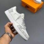 کفش نایک ایر جردن وان لو تراویس اسکات لویی ویتون سفید طوسی Nike Air Jordan 1 Low Travis Scott Louis Vuitton White Grey