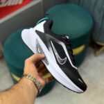 کفش نایک ایر زوم پگاسوس ۲ مشکی سفید Nike Air Zoom Pegasus 2 Black White