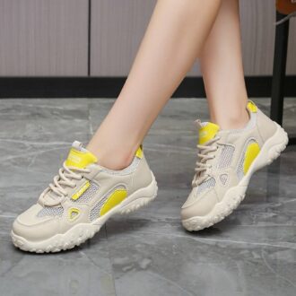 کفش طبیعت گردی زنانه کرم زرد